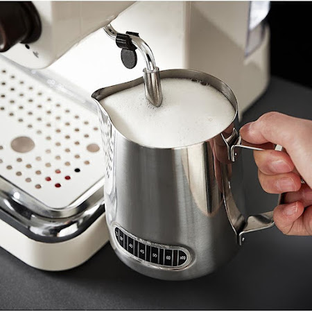 Mælkekande med termometer til steaming af mælk, 580 ml.